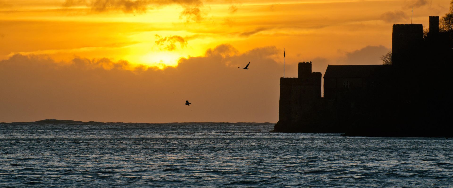 The mouth of the River Dart and Dartmouth Castle